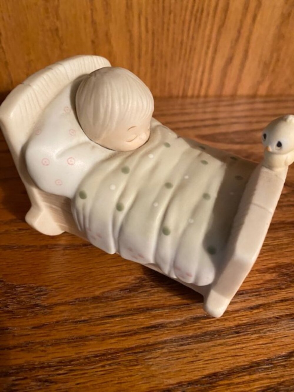 1979 Precious Moments E-3104 "Blessed Are The Pure In Heart" Baby in Cradle